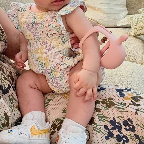 Angel Dear Floral Romper - Picture 3 of 3